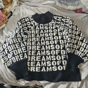 DREAMS DREAMS HM OVERSIZED MED SWEATER